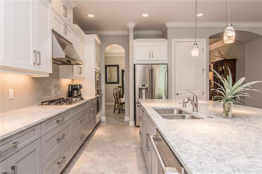 PEBBLE POINTE - Residential
