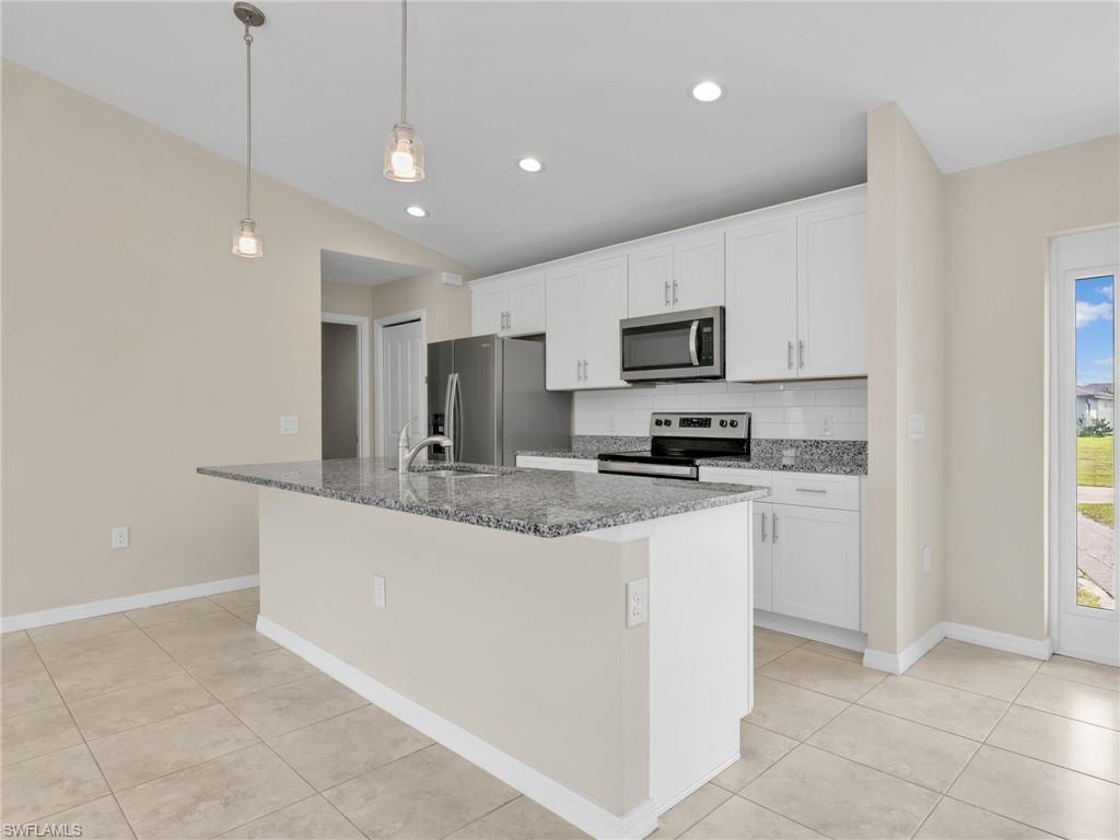 CAPE CORAL - Residential