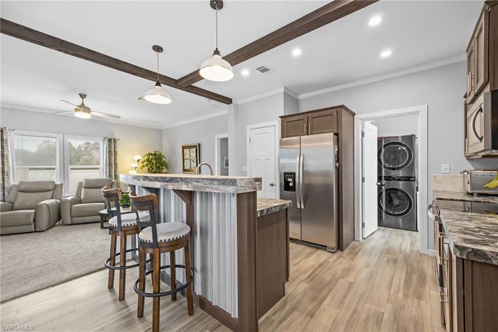 SIX LAKES COUNTRY CLUB - Residential