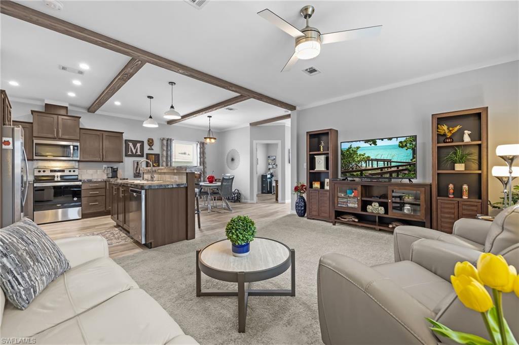 SIX LAKES COUNTRY CLUB - Residential
