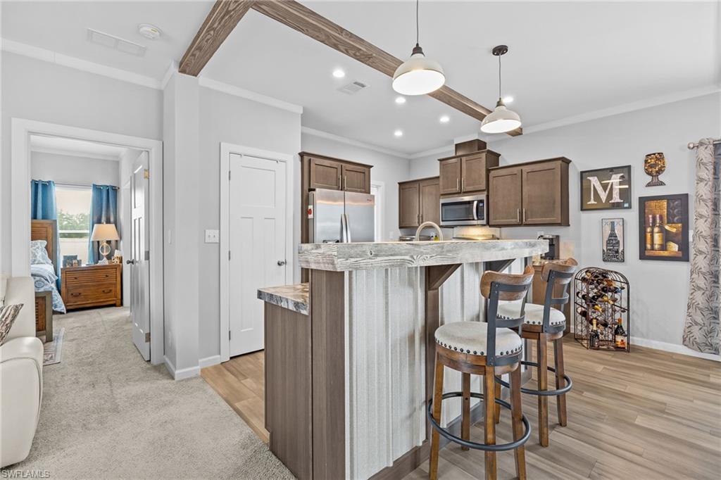 SIX LAKES COUNTRY CLUB - Residential