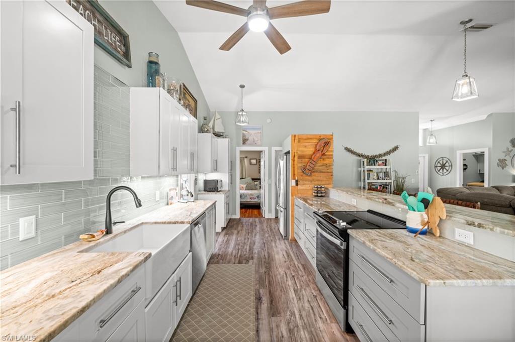 CAPE CORAL - Residential