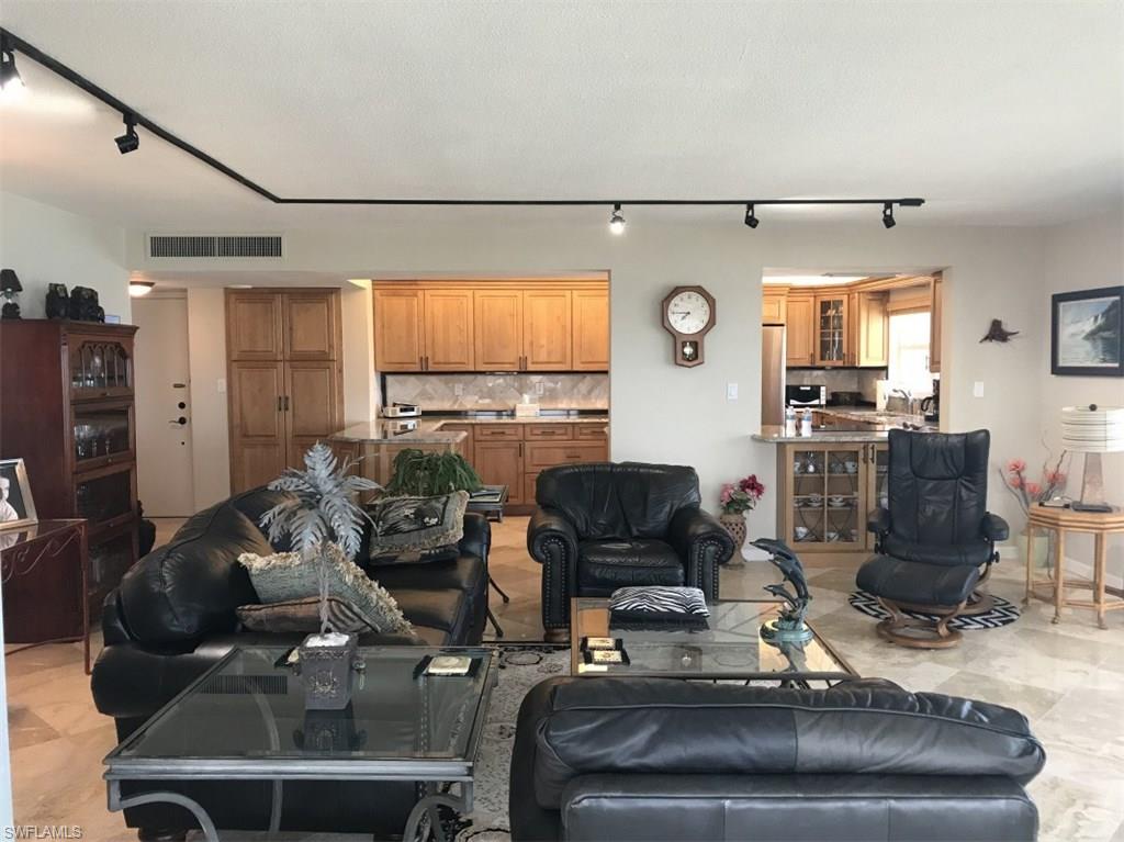 CRECIENTE CONDO SOUTH - Residential