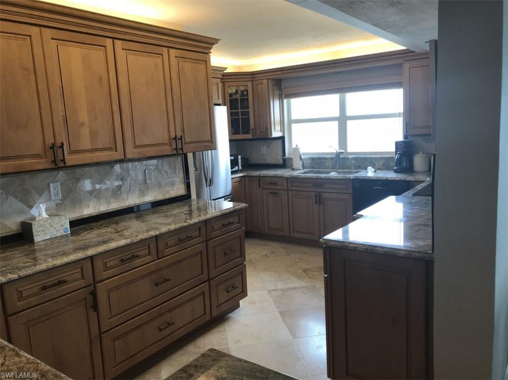 CRECIENTE CONDO SOUTH - Residential