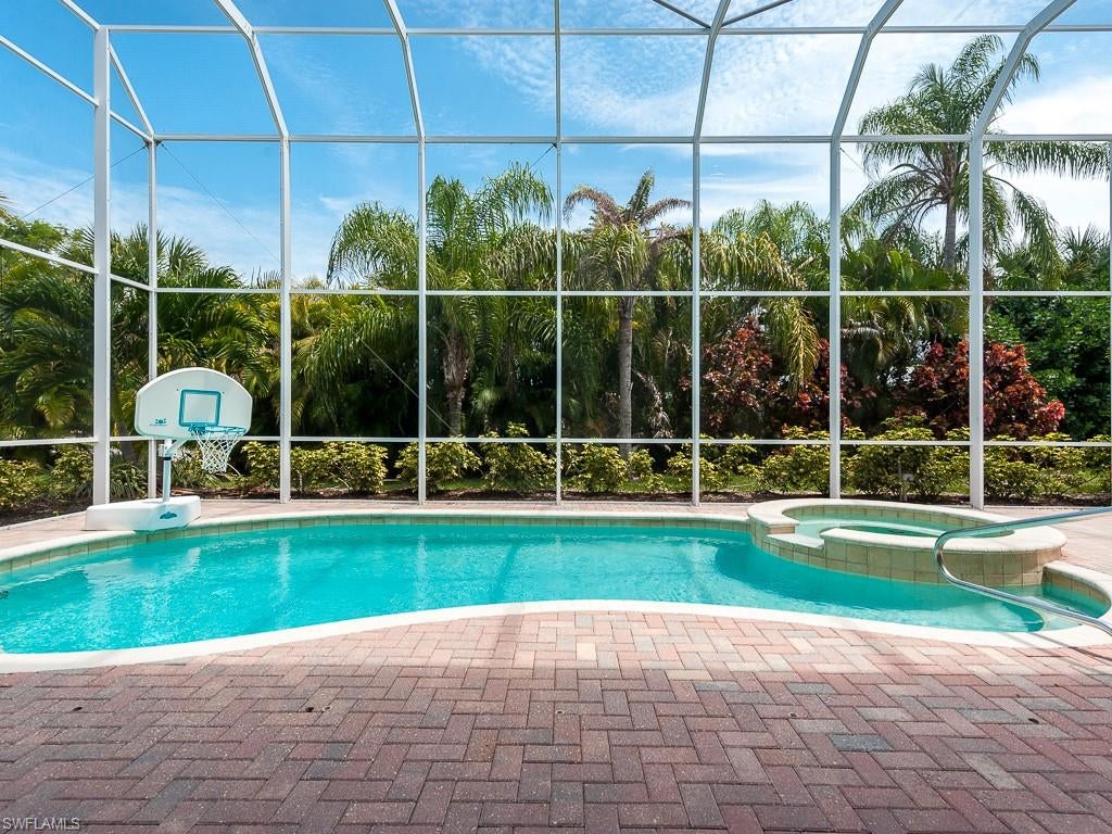 BRIGHT WATER - Residential