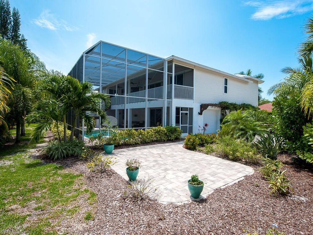 BRIGHT WATER - Residential