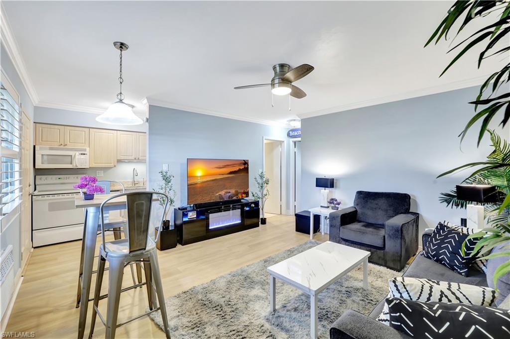 SOUTHWINDS APTS OF MARCO ISLAND - Residential