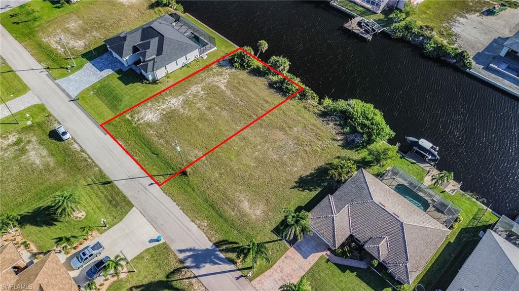 CAPE CORAL - Land