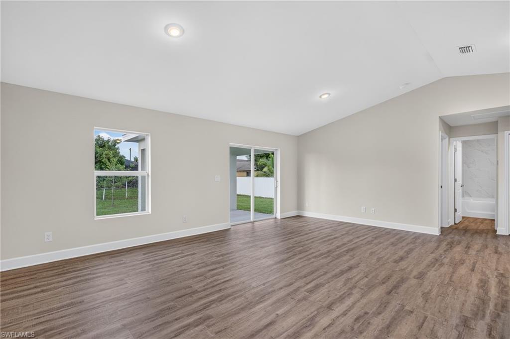 CAPE CORAL - Residential