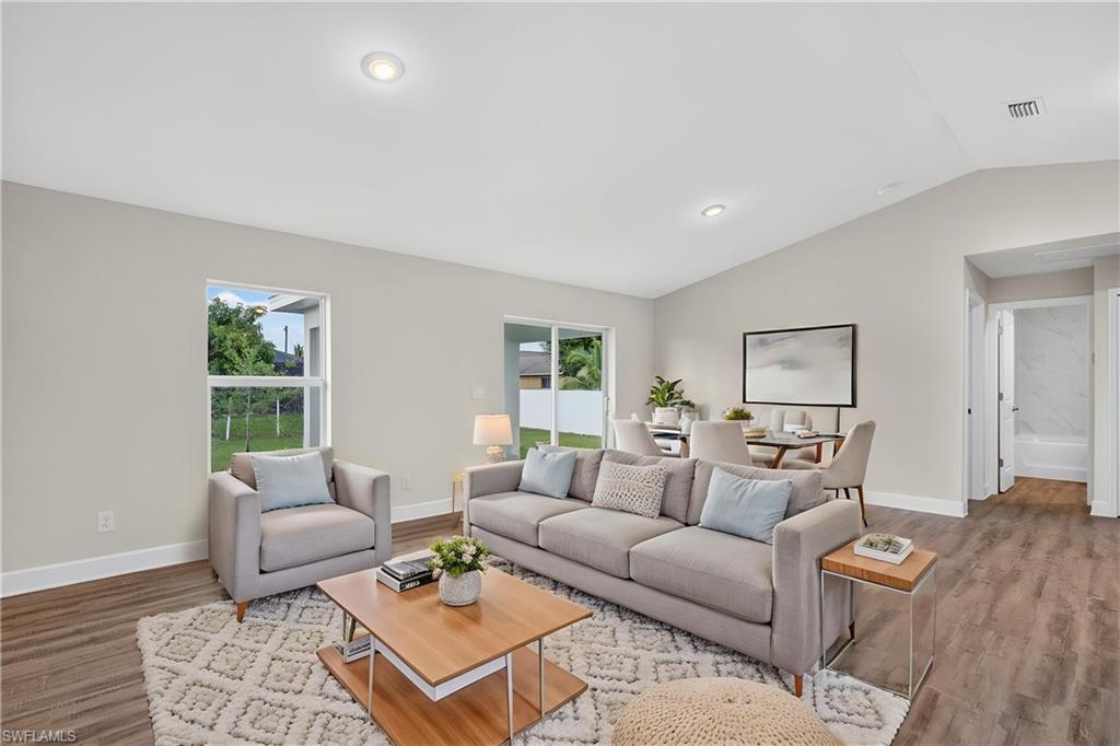 CAPE CORAL - Residential