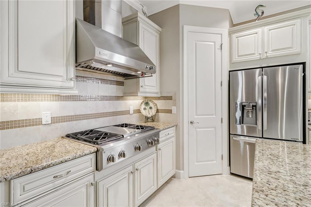 PEBBLE POINTE - Residential