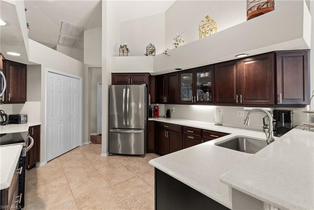 BERKSHIRE LAKES - Residential