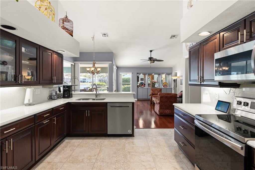 BERKSHIRE LAKES - Residential
