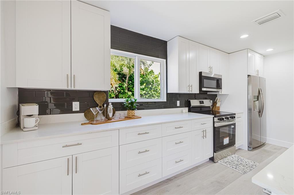 SANIBEL ARMS - Residential