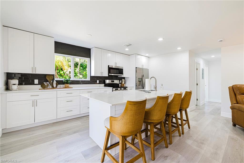 SANIBEL ARMS - Residential