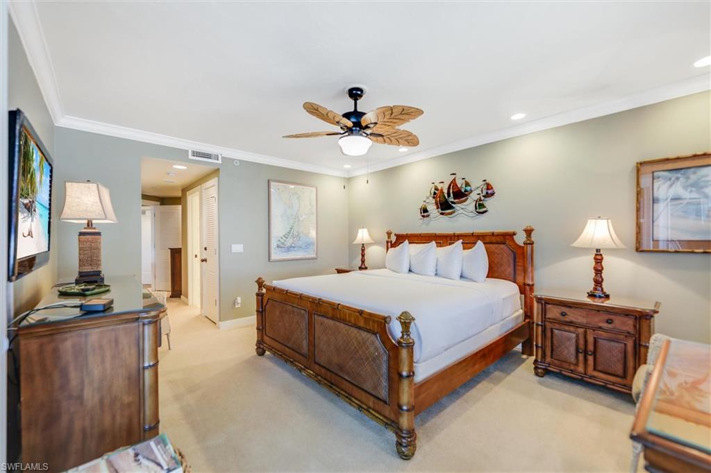 LAND'S END - Residential