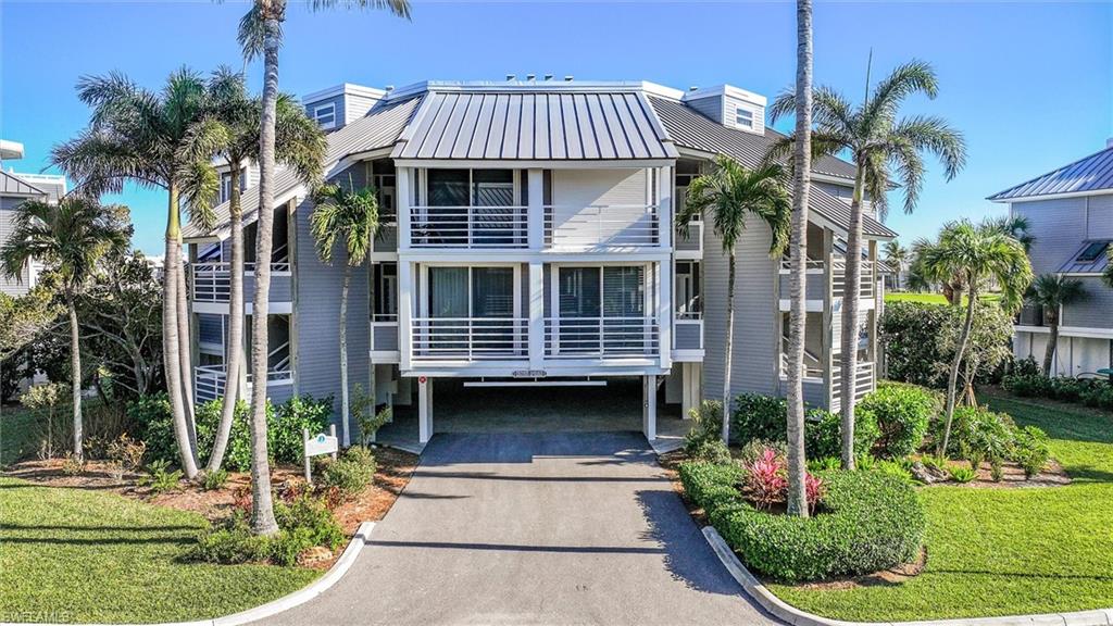 LAND'S END - Residential