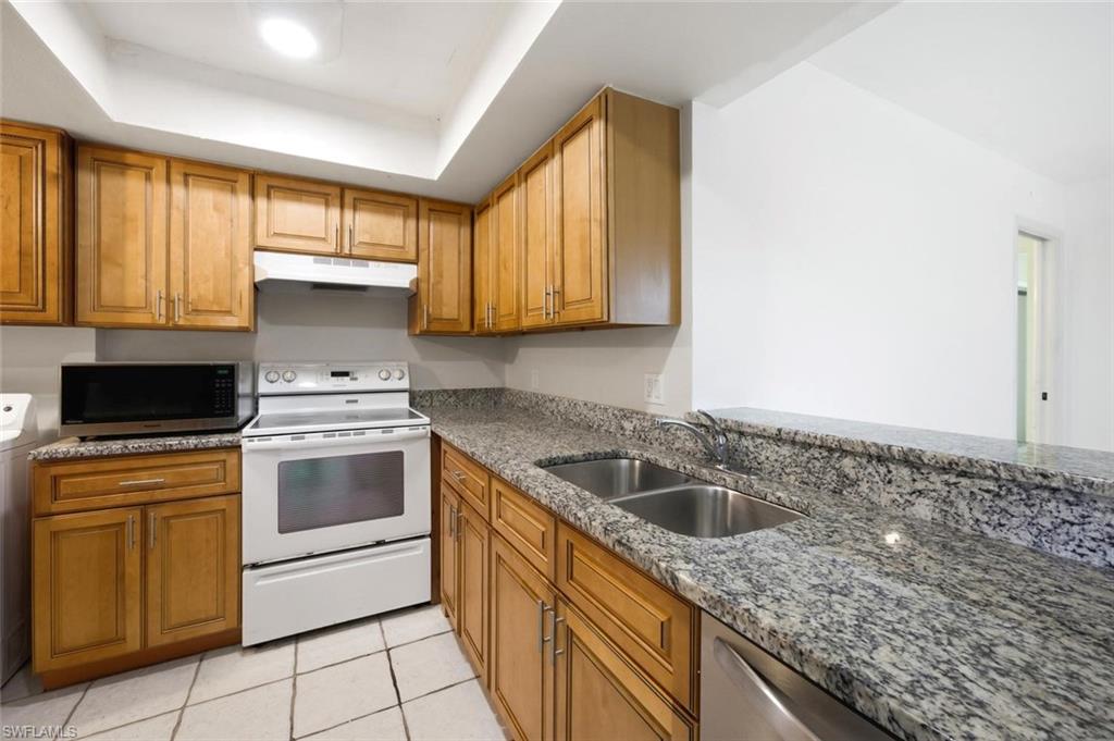 LAKEWOOD - Residential