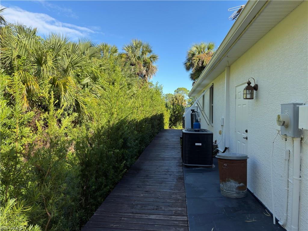 GOLDEN GATE ESTATES - Residential