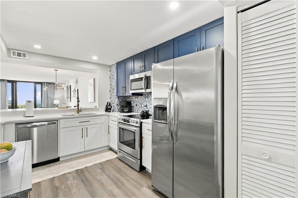 SOUTH SEAS - Residential
