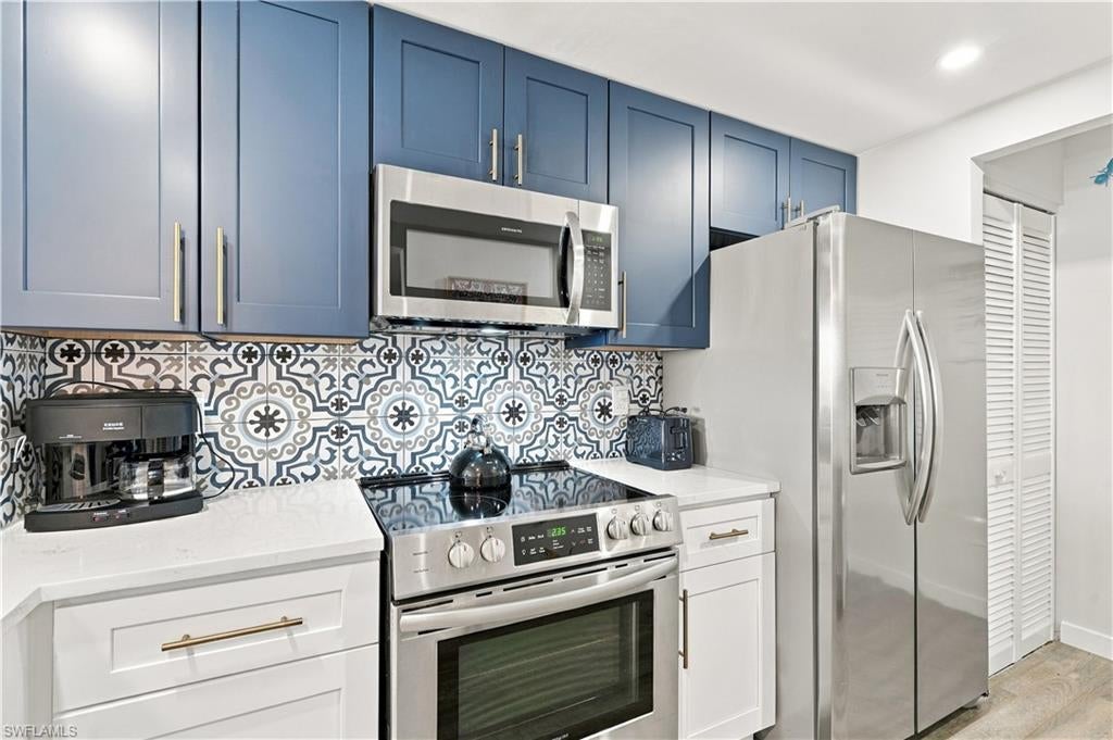SOUTH SEAS - Residential