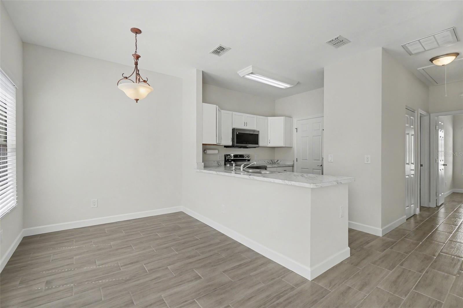 ISLAND PARK WOODS - Residential