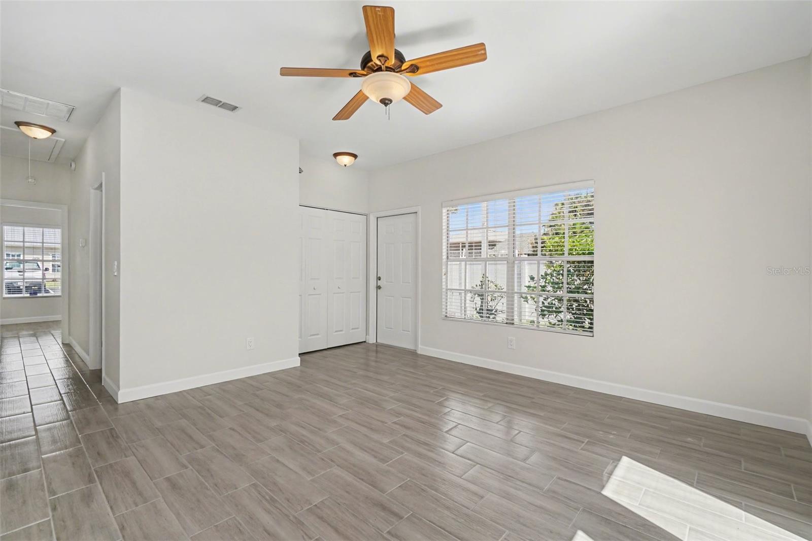 ISLAND PARK WOODS - Residential
