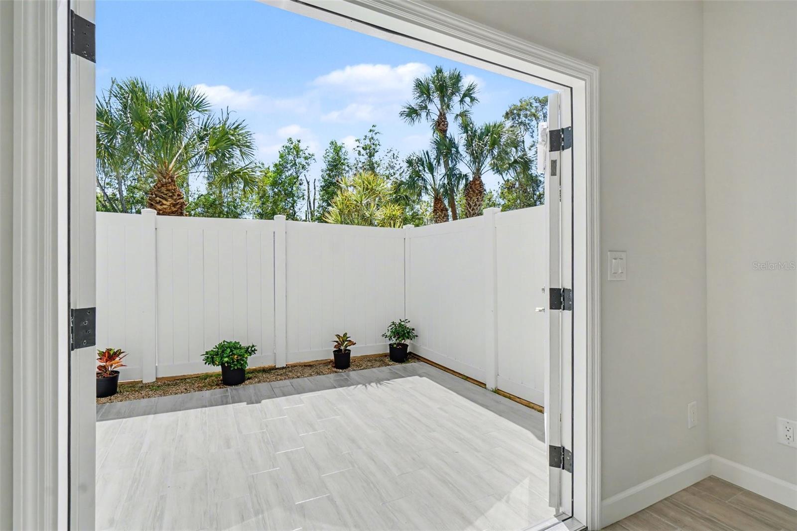 ISLAND PARK WOODS - Residential