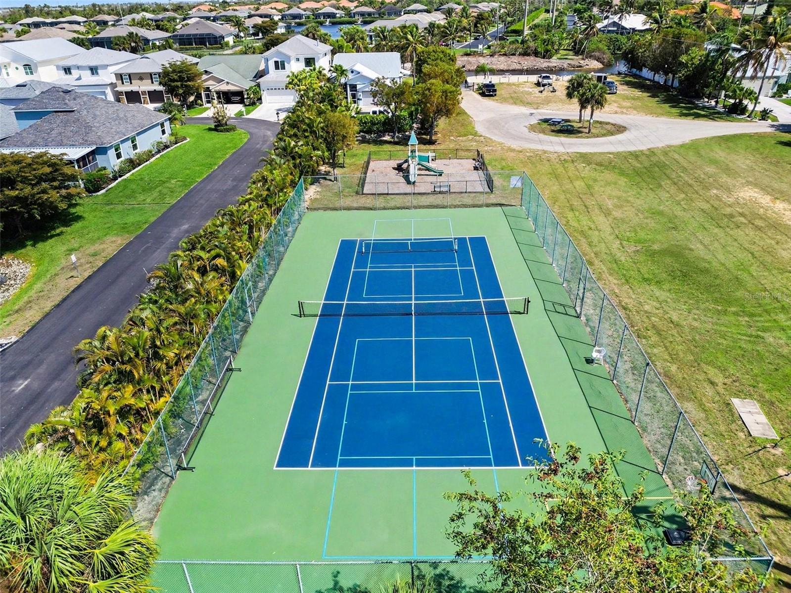 ISLAND PARK WOODS - Residential