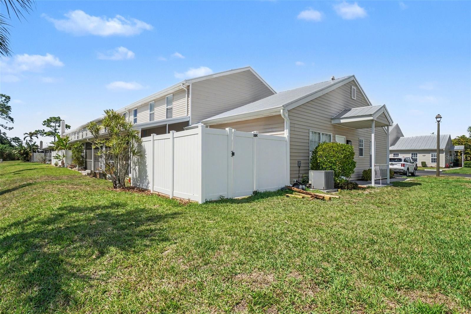 ISLAND PARK WOODS - Residential