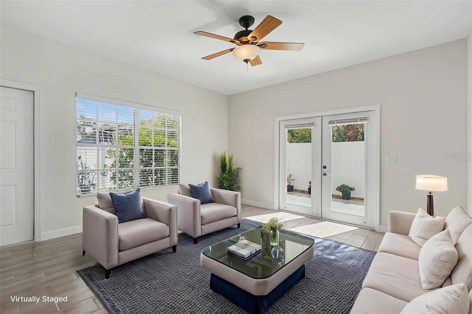 ISLAND PARK WOODS - Residential
