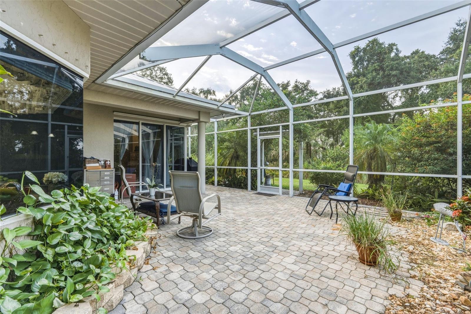 RIVER OAKS SUB - Residential