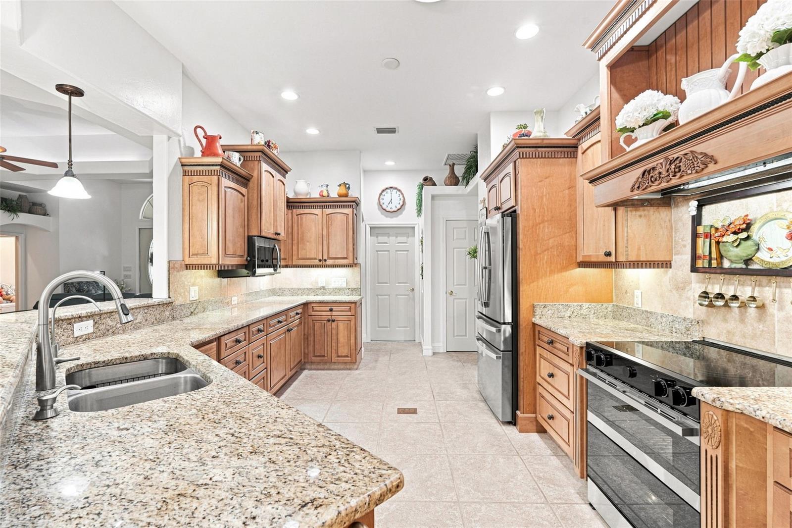 RIVER OAKS SUB - Residential