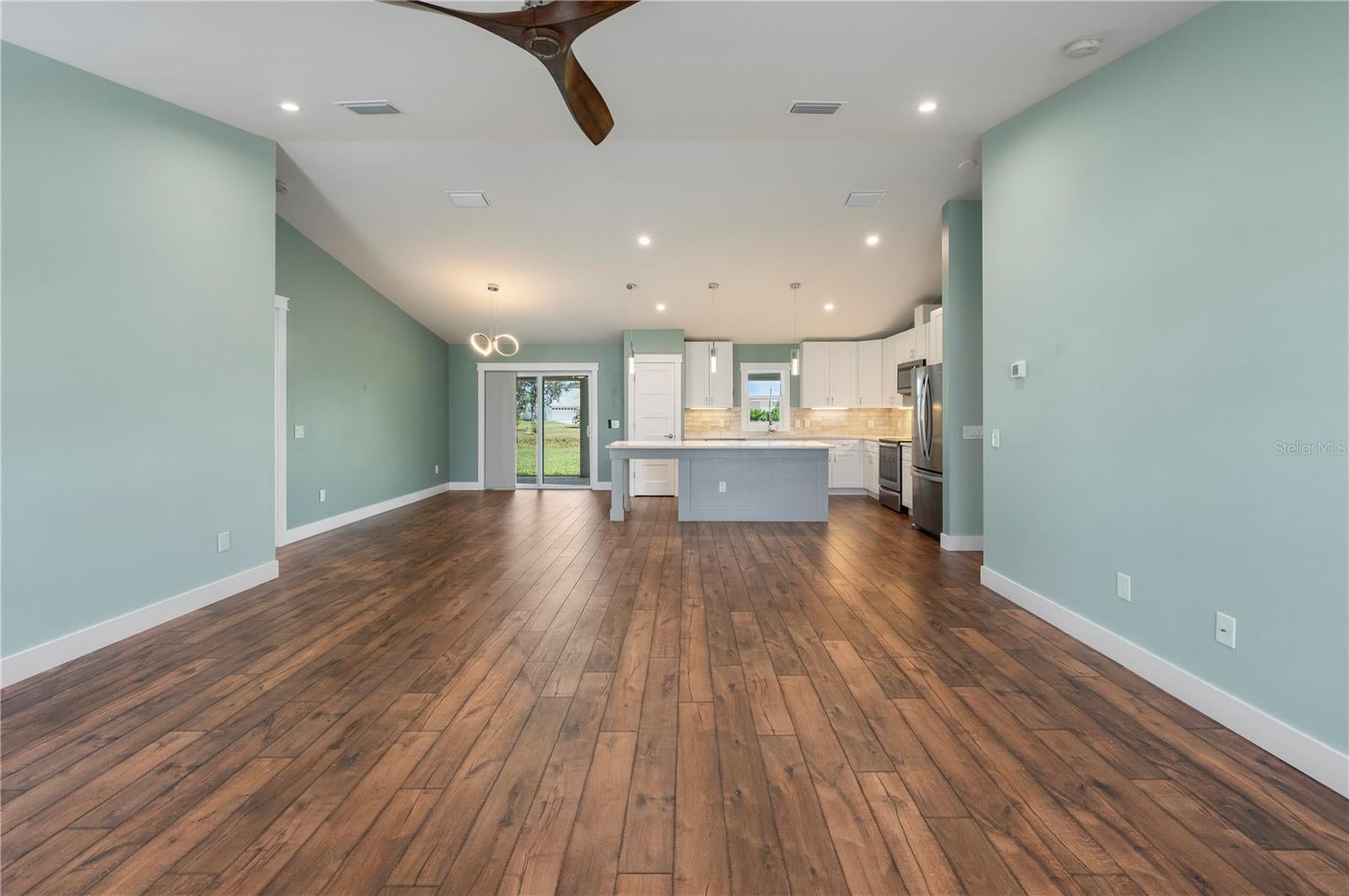 ROTONDA WEST PEBBLE BEACH - Residential