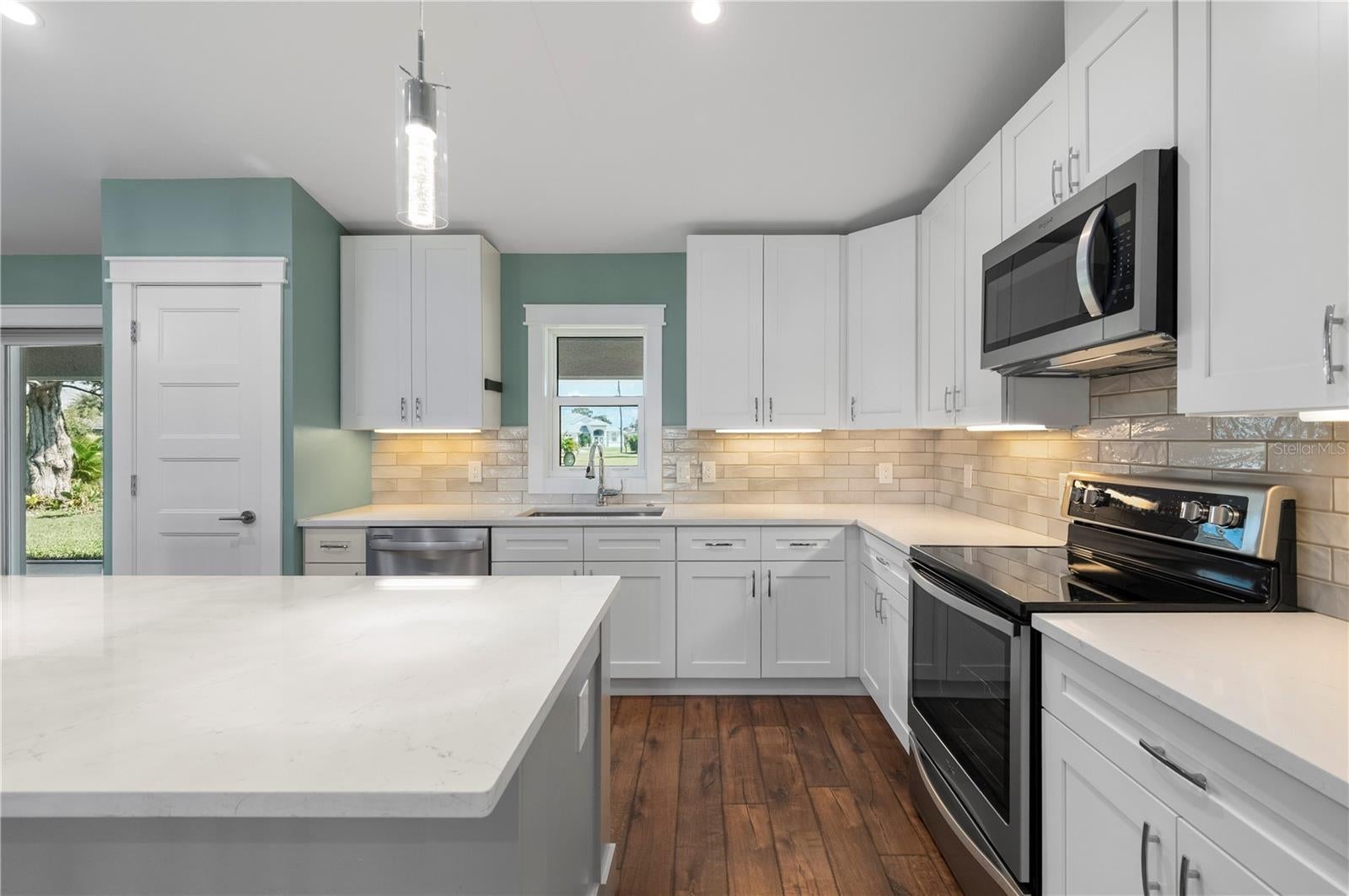 ROTONDA WEST PEBBLE BEACH - Residential