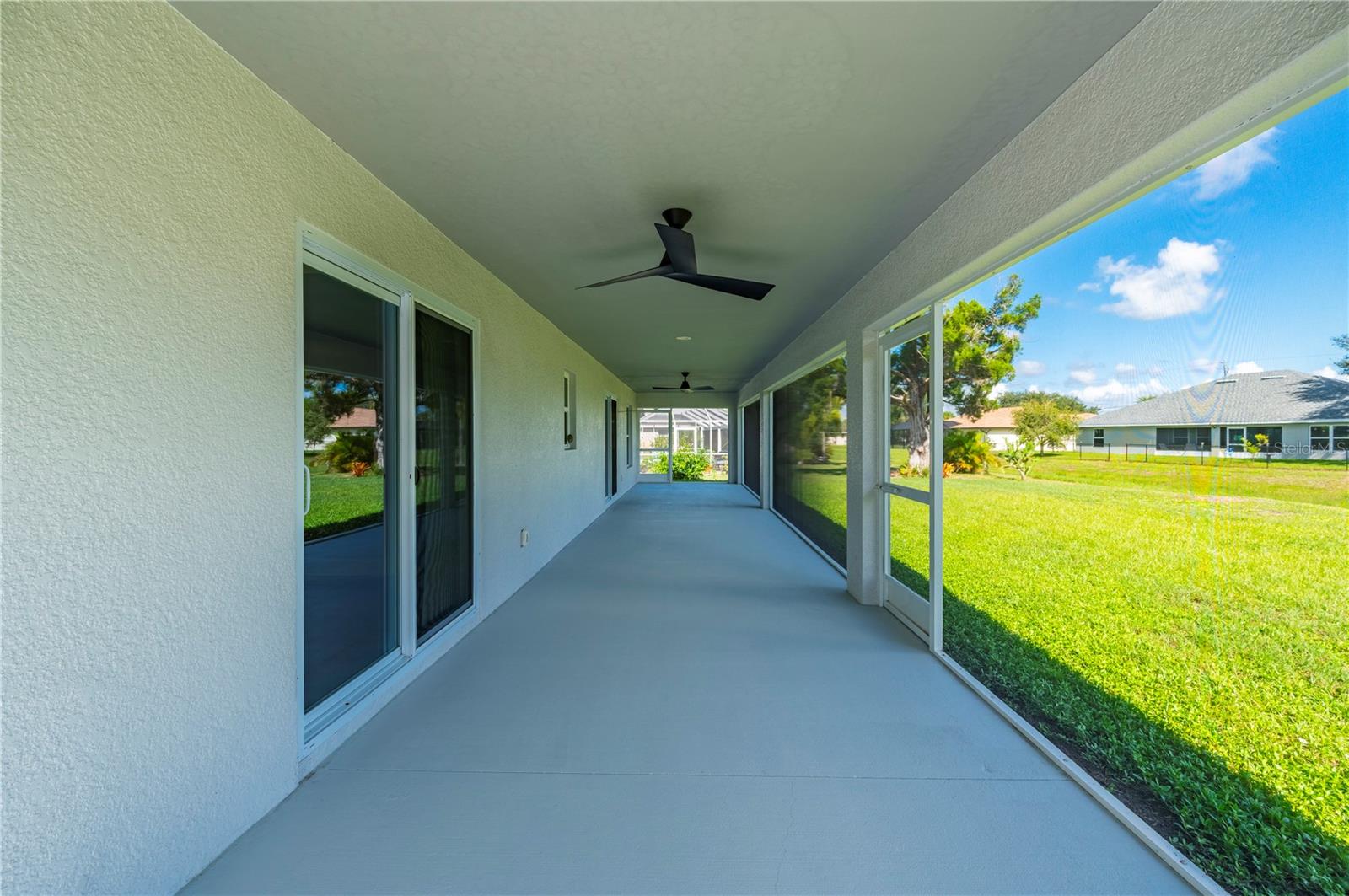 ROTONDA WEST PEBBLE BEACH - Residential