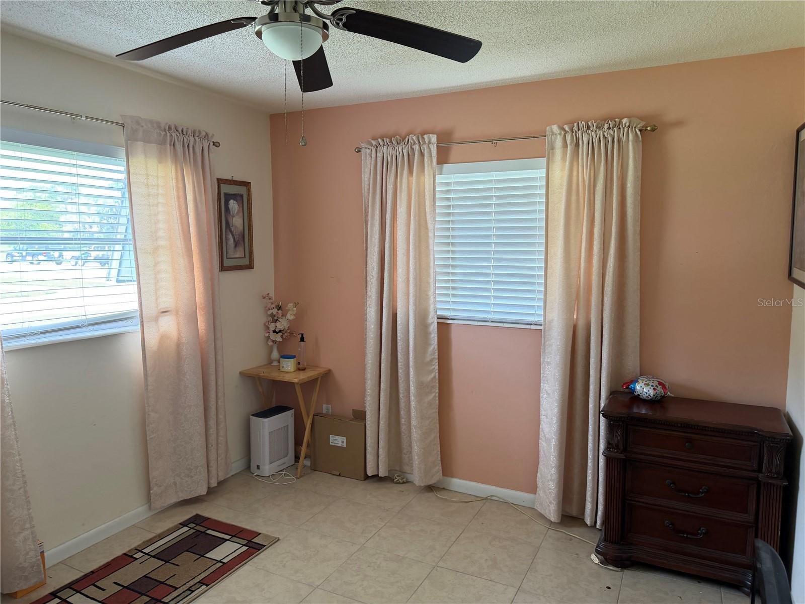 COUNTRY CLUB GARDENS - Residential