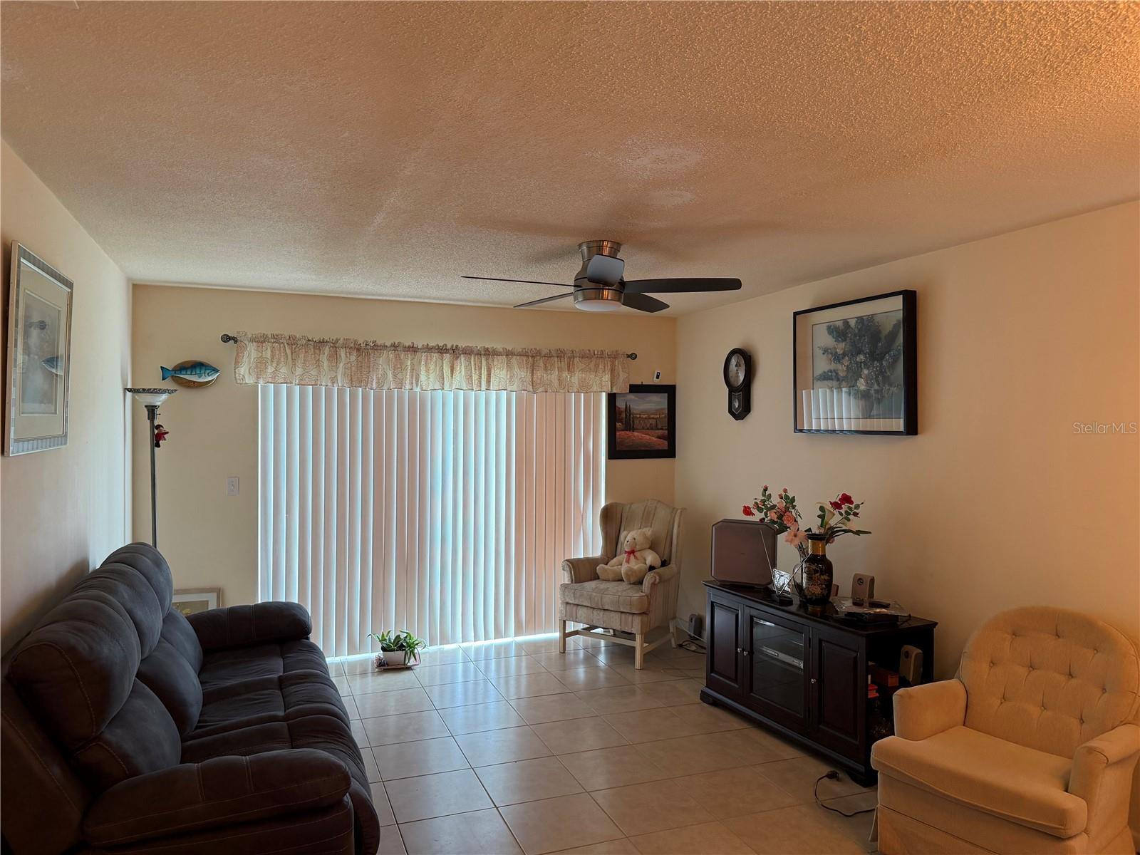 COUNTRY CLUB GARDENS - Residential