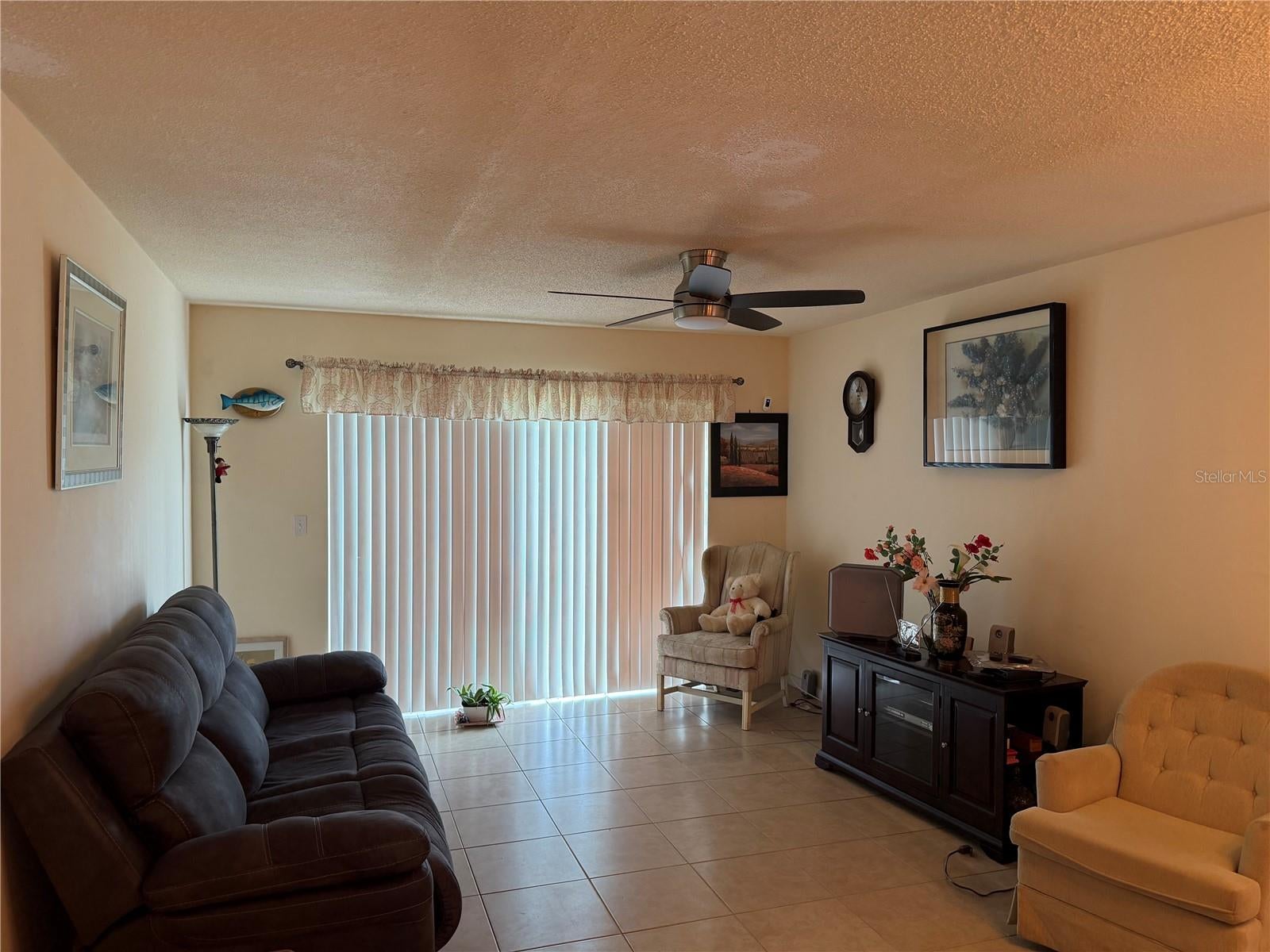 COUNTRY CLUB GARDENS - Residential