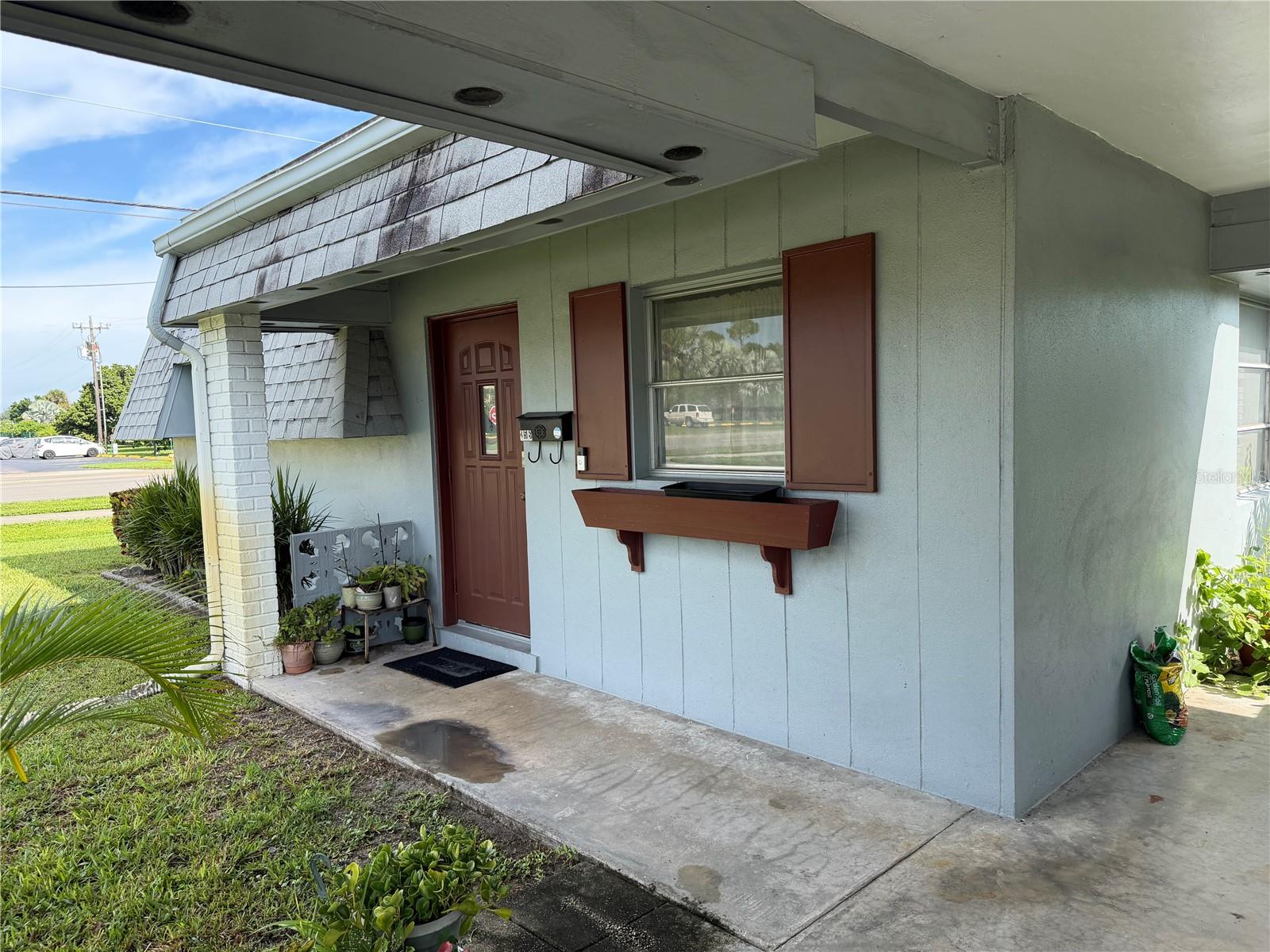 COUNTRY CLUB GARDENS - Residential