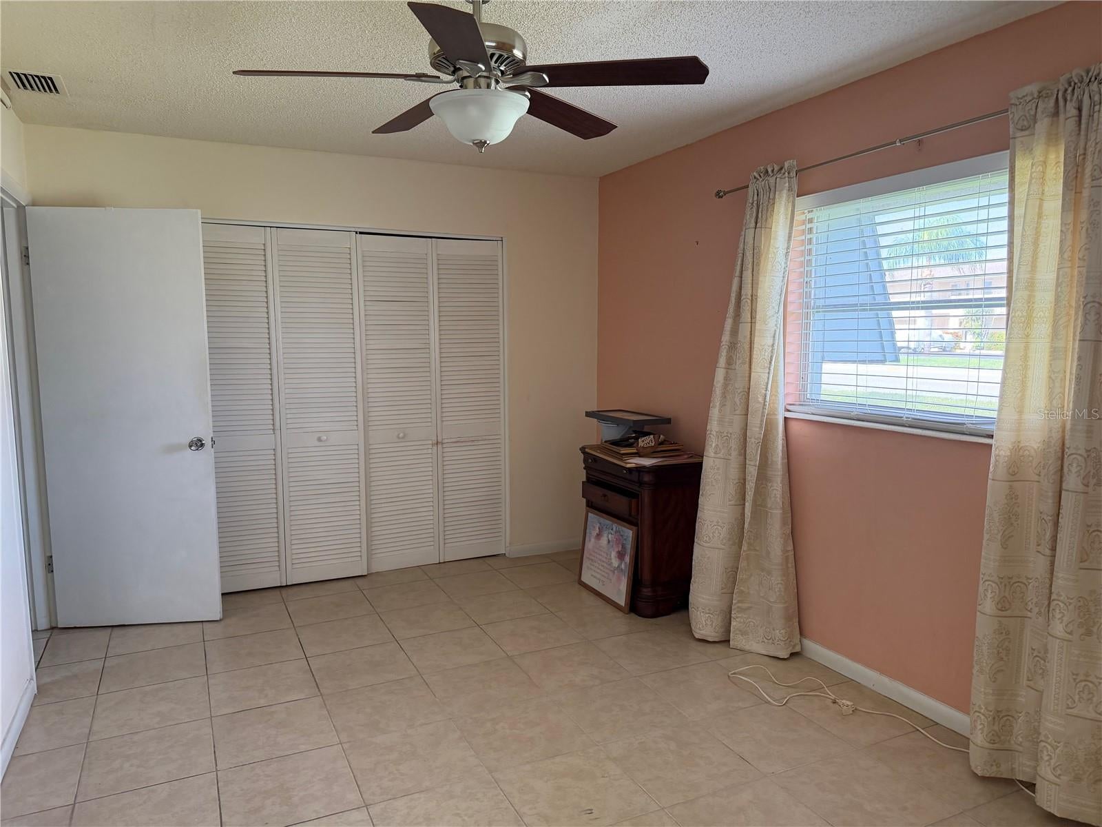 COUNTRY CLUB GARDENS - Residential