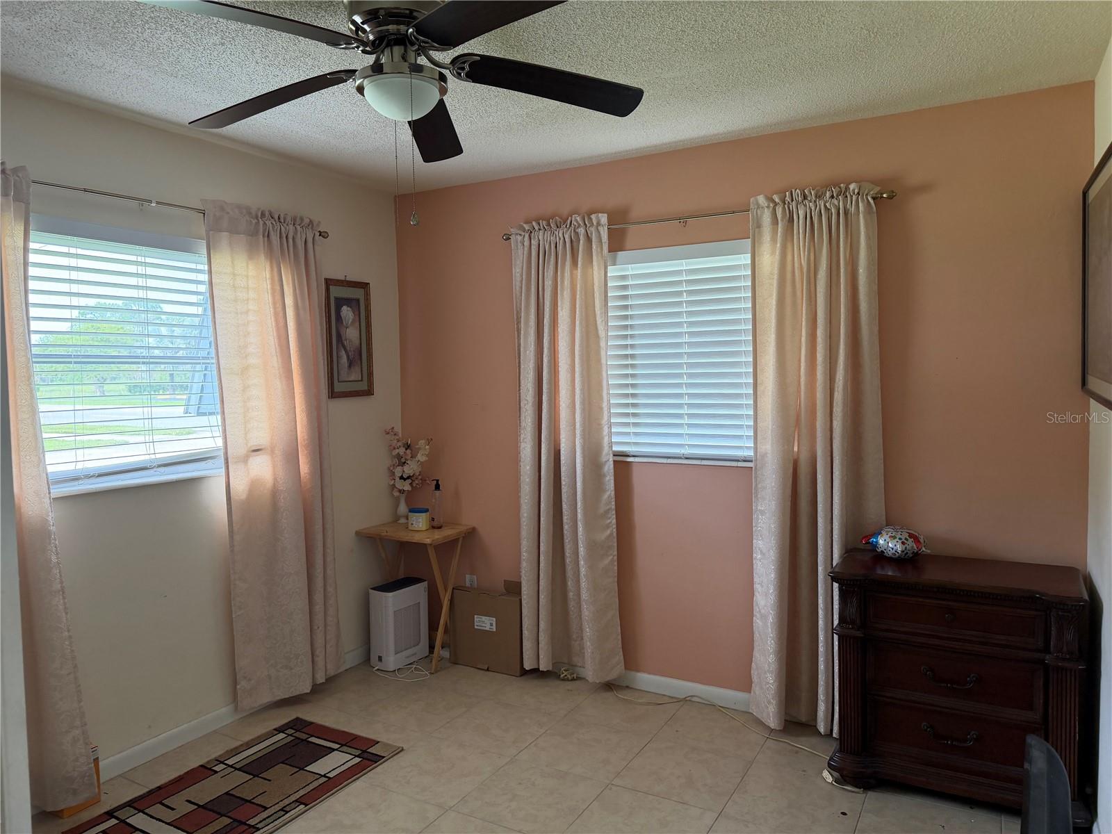 COUNTRY CLUB GARDENS - Residential