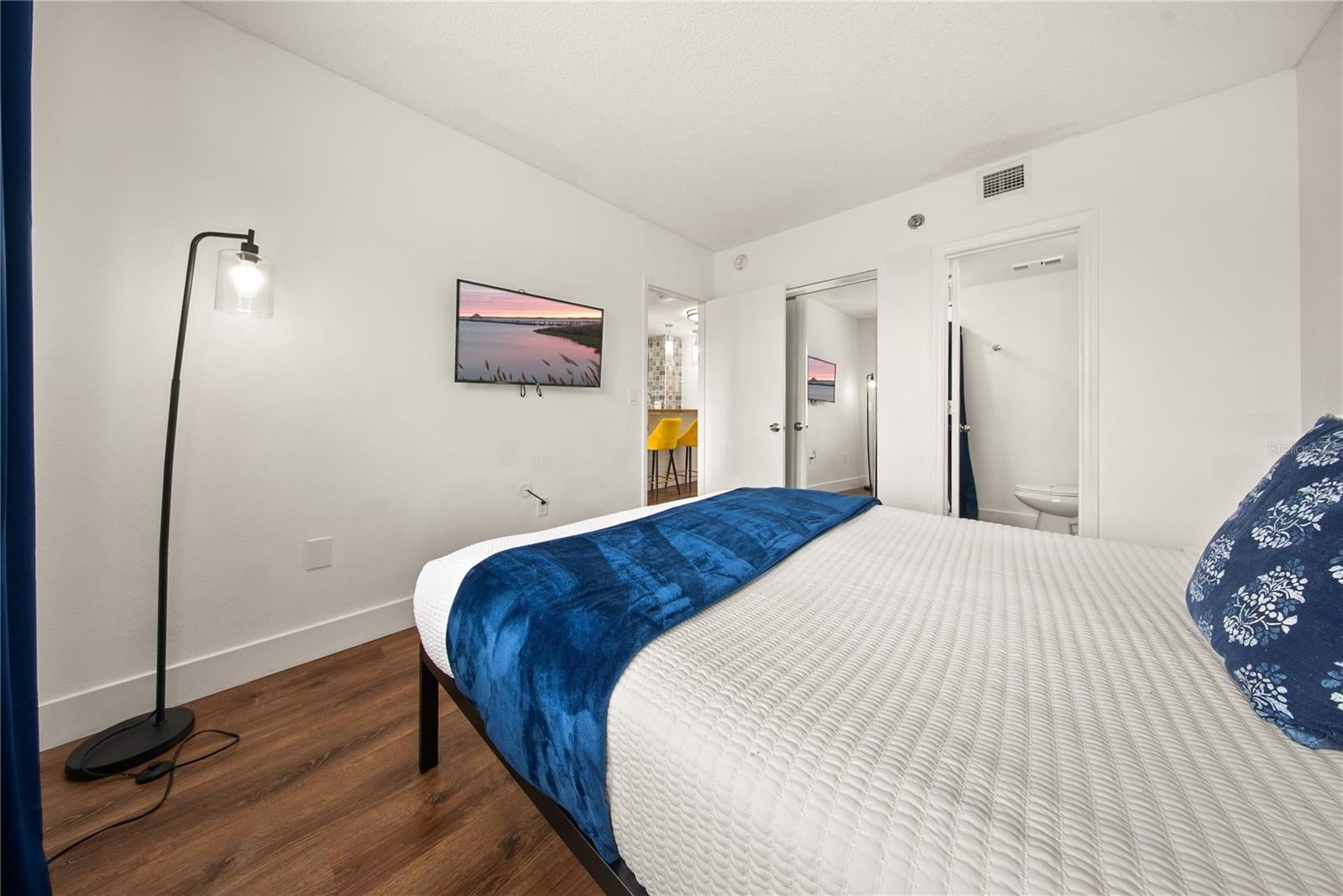 ENCLAVE AT ORLANDO - Residential