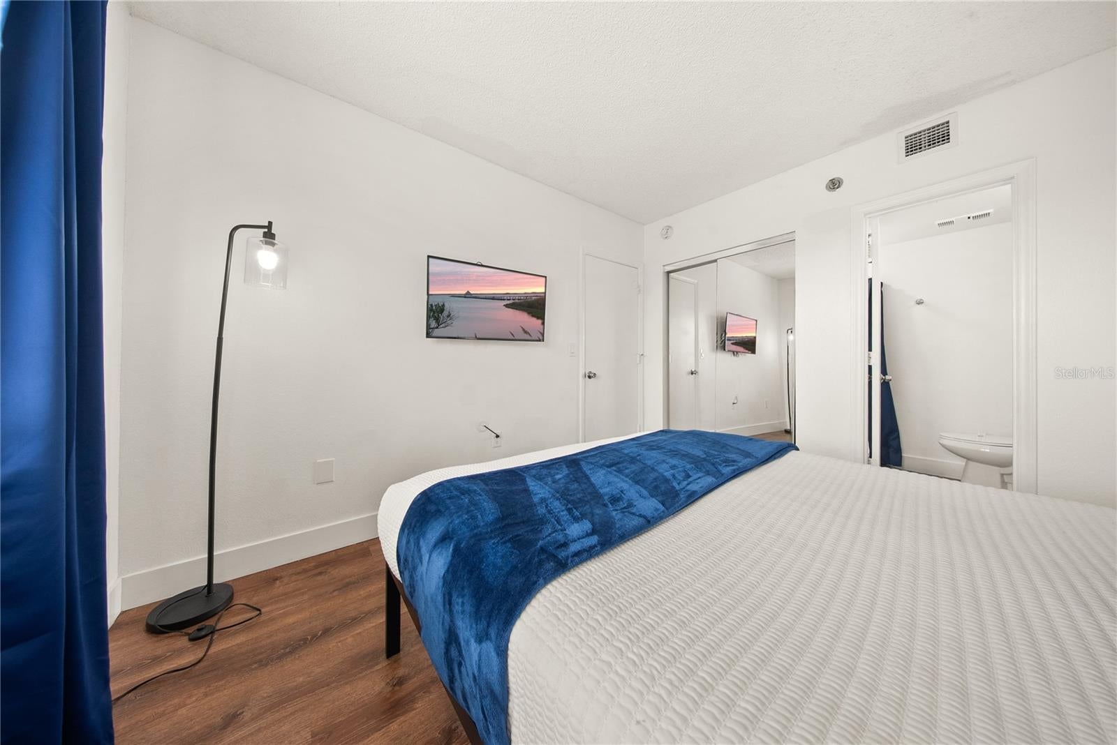 ENCLAVE AT ORLANDO - Residential
