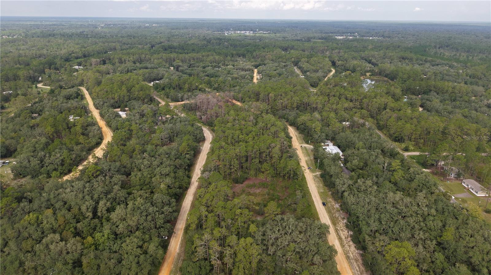 INTERLACHEN LAKES ESTATES - Land
