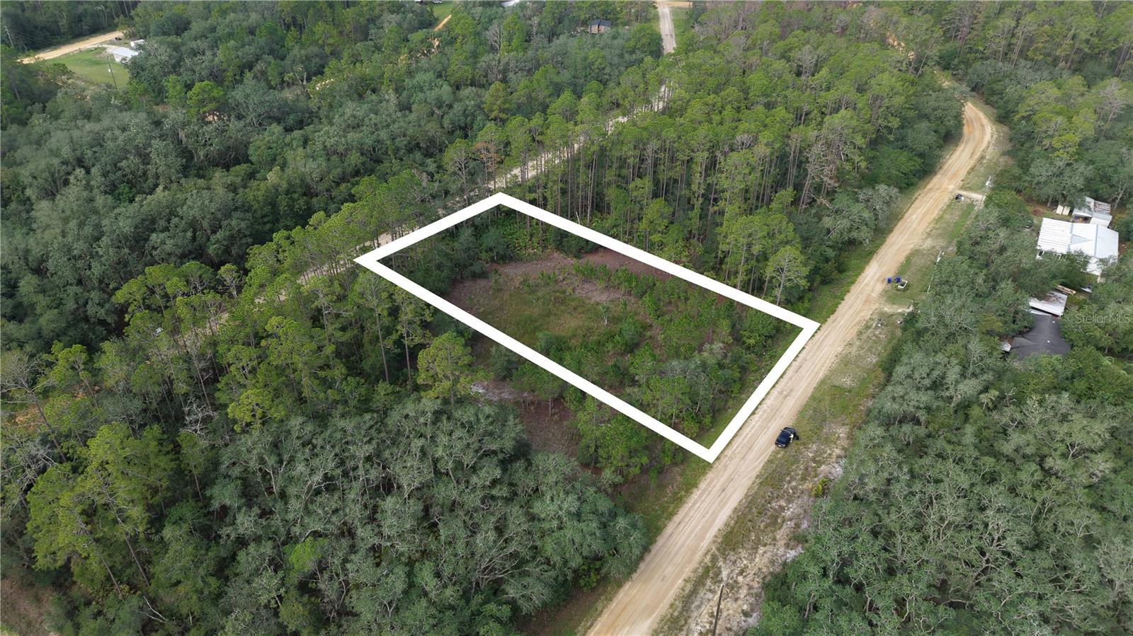 INTERLACHEN LAKES ESTATES - Land