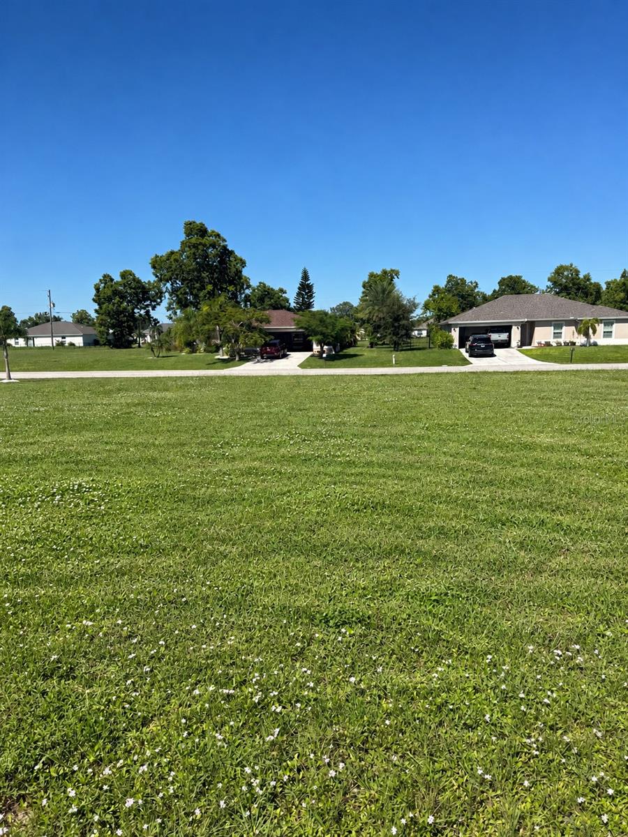 PUNTA GORDA ISLES SEC 16 - Land