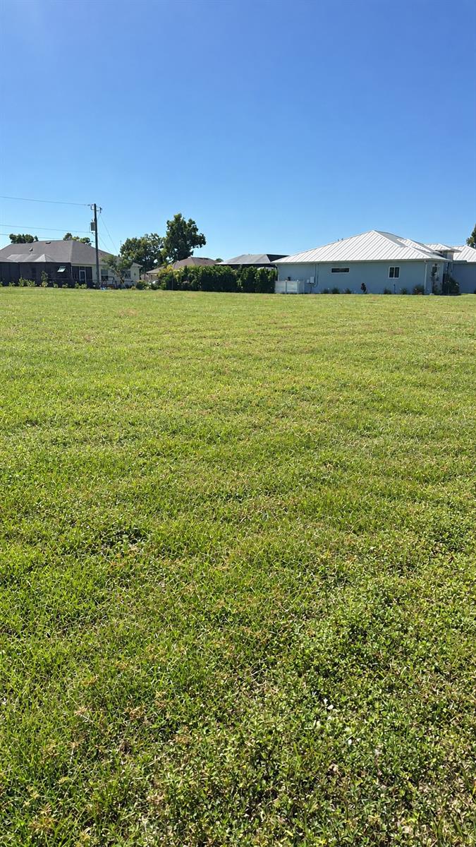 PUNTA GORDA ISLES SEC 16 - Land