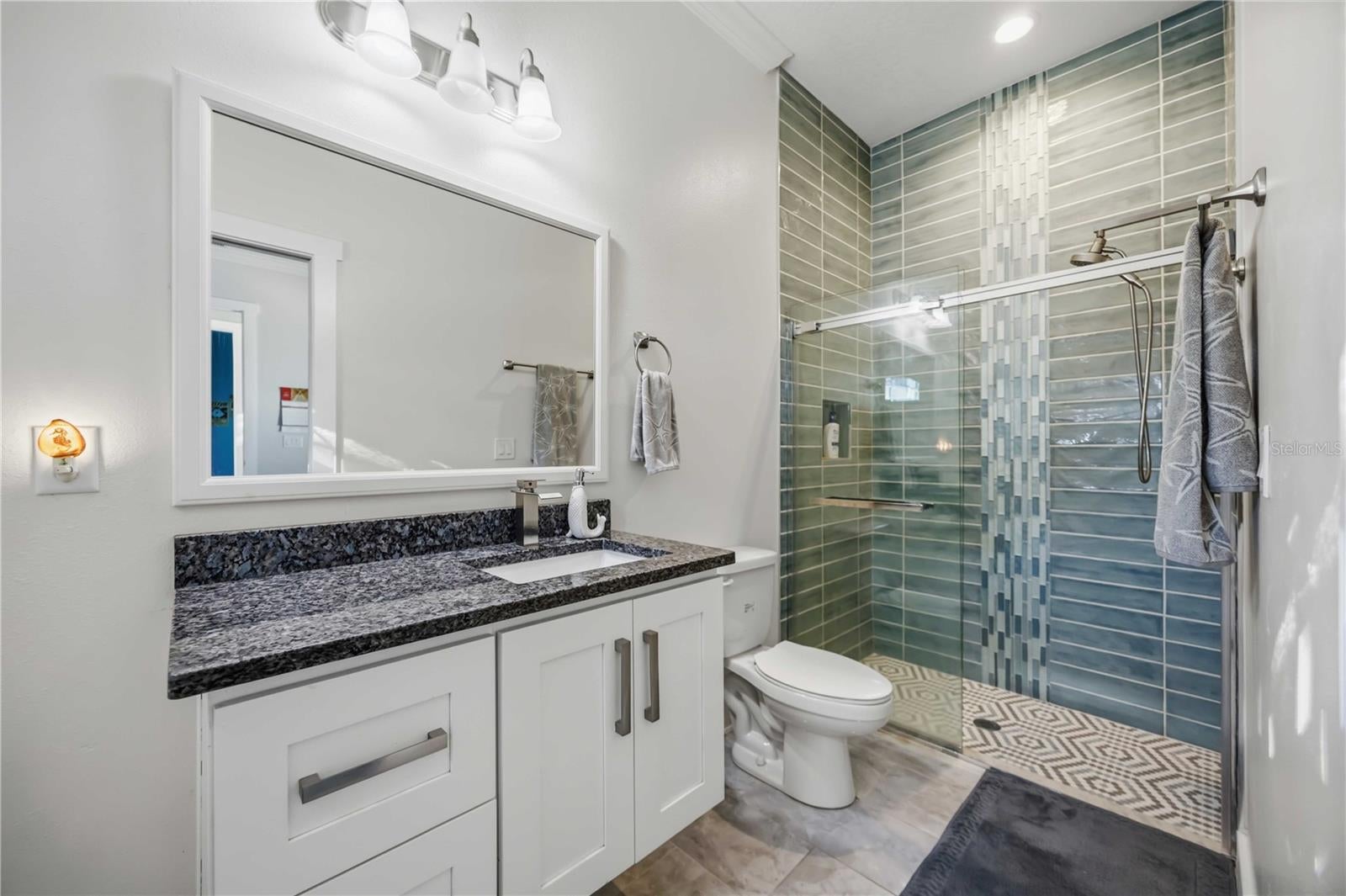 NORTH EDGEWOOD SEC OF VENICE - Residential