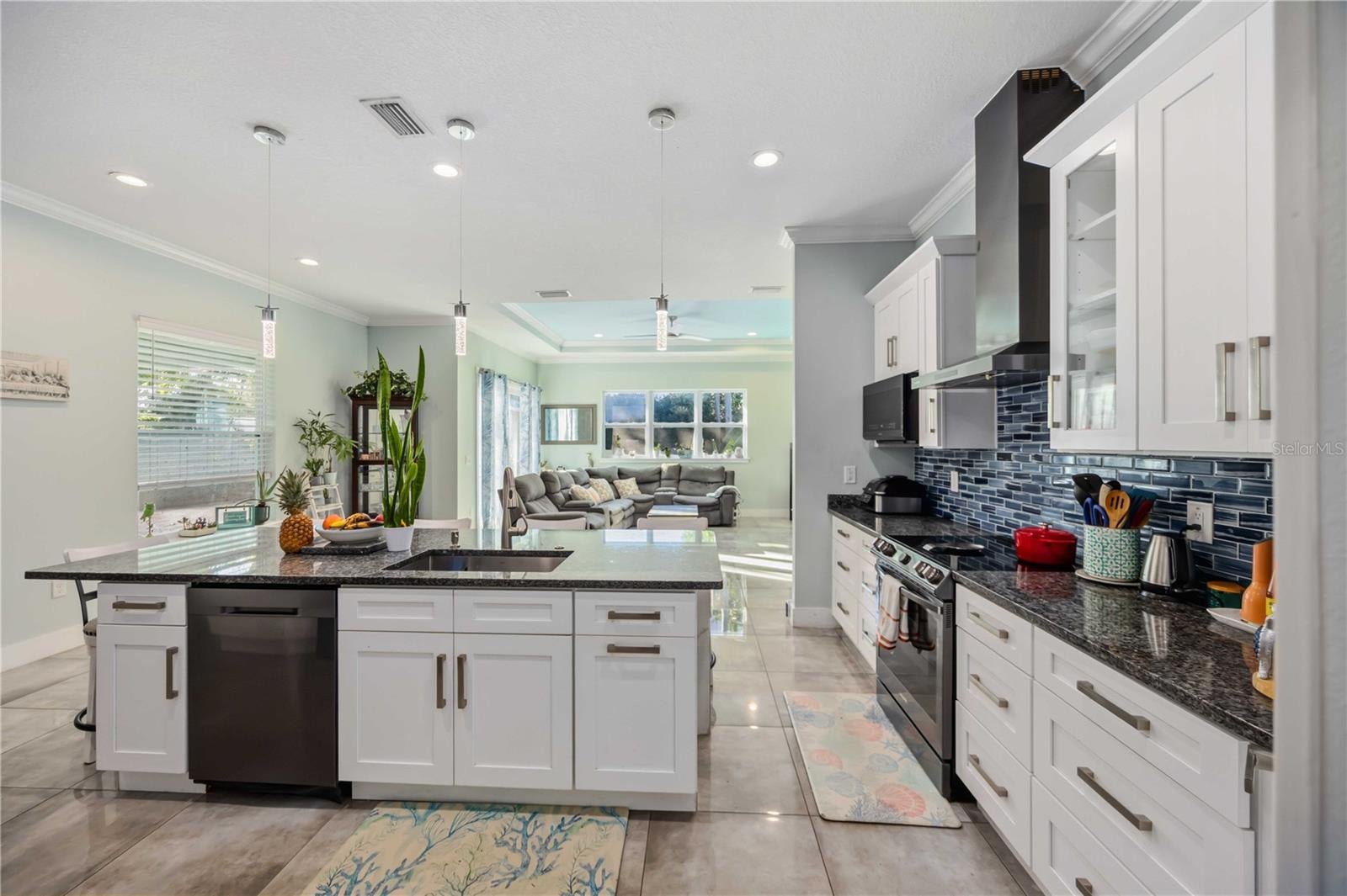 NORTH EDGEWOOD SEC OF VENICE - Residential